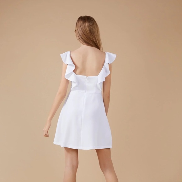 BCBG generation white ruffle dress medium - Picture 2 of 7